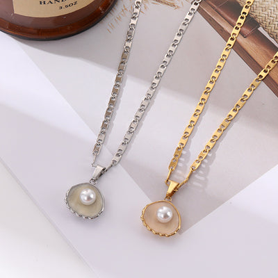 Fashion Shell Pearl Necklace Entry Lux Elegant